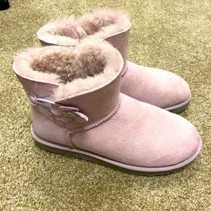 Nib Beautiful Lavender Ugg Boots. Australian Fur